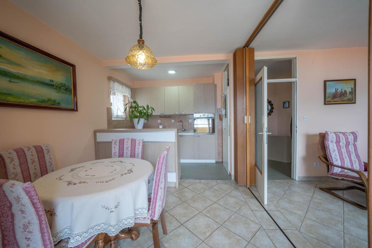 Seaside Serenity: 2-Bedroom Apartment With Boka Bay View Kotor Exterior photo